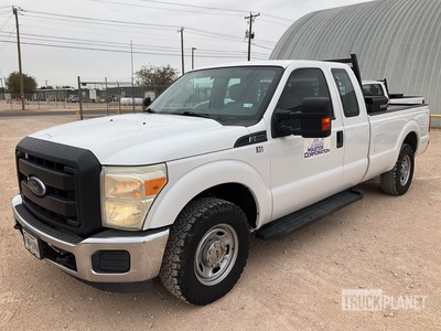 2015 Ford F-250 XL 4x2 Extended Cab Pickup