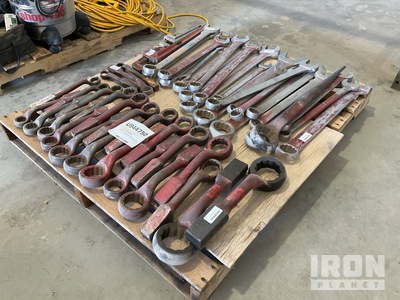 Quantity of Wrenches & Hammer Wrenches
