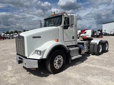 2015 Kenworth T800 6x4 トラックトラクター（T/A）