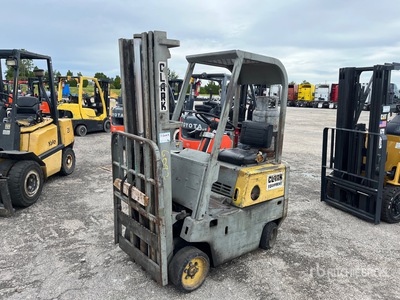 Clark C500-25 2150 lb Cushion Tire Forklift (Inoperable)