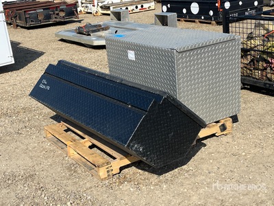 Quantity of (2) Tool boxes Skrzynka narzędziowa