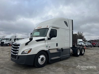 2021 Freightliner Cascadia 126 6x4 T/A Slaapcabine Trekker