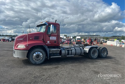 2016 Mack CXU613 Ciągnik siodłowy T/A z kabiną dzienną