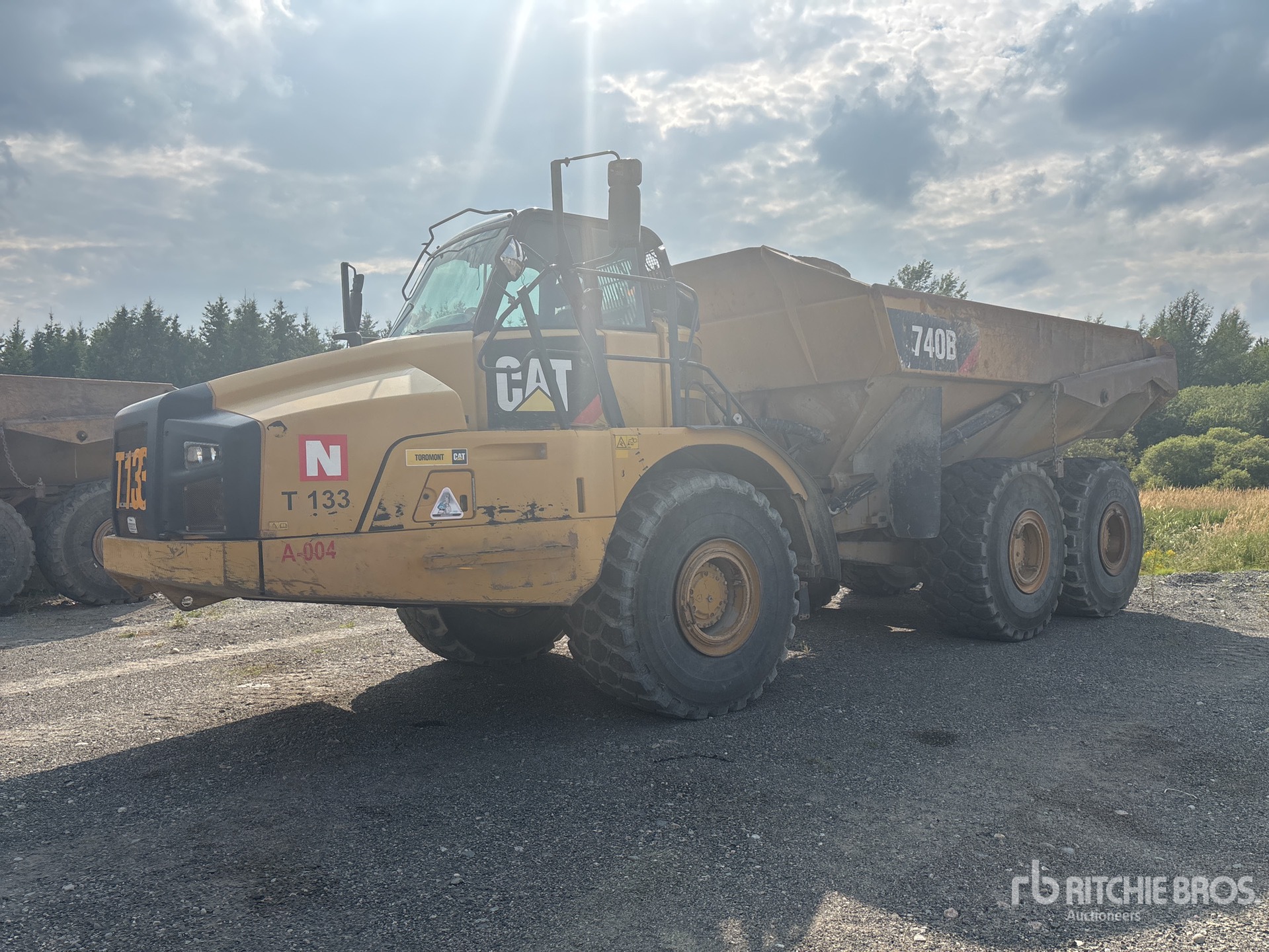 2015 Cat 740B Articulated Dump Truck