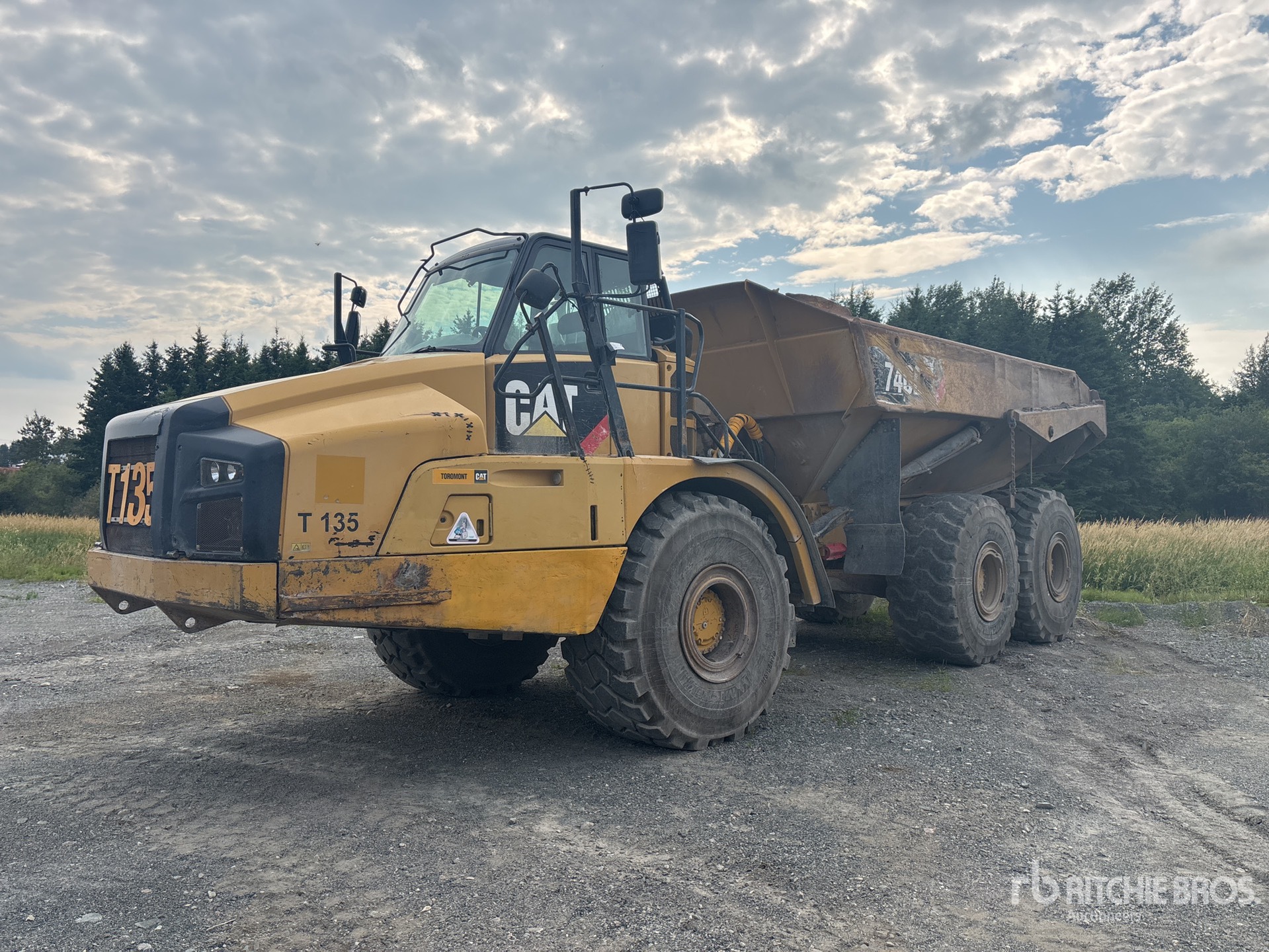 2015 Cat 740B Articulated Dump Truck
