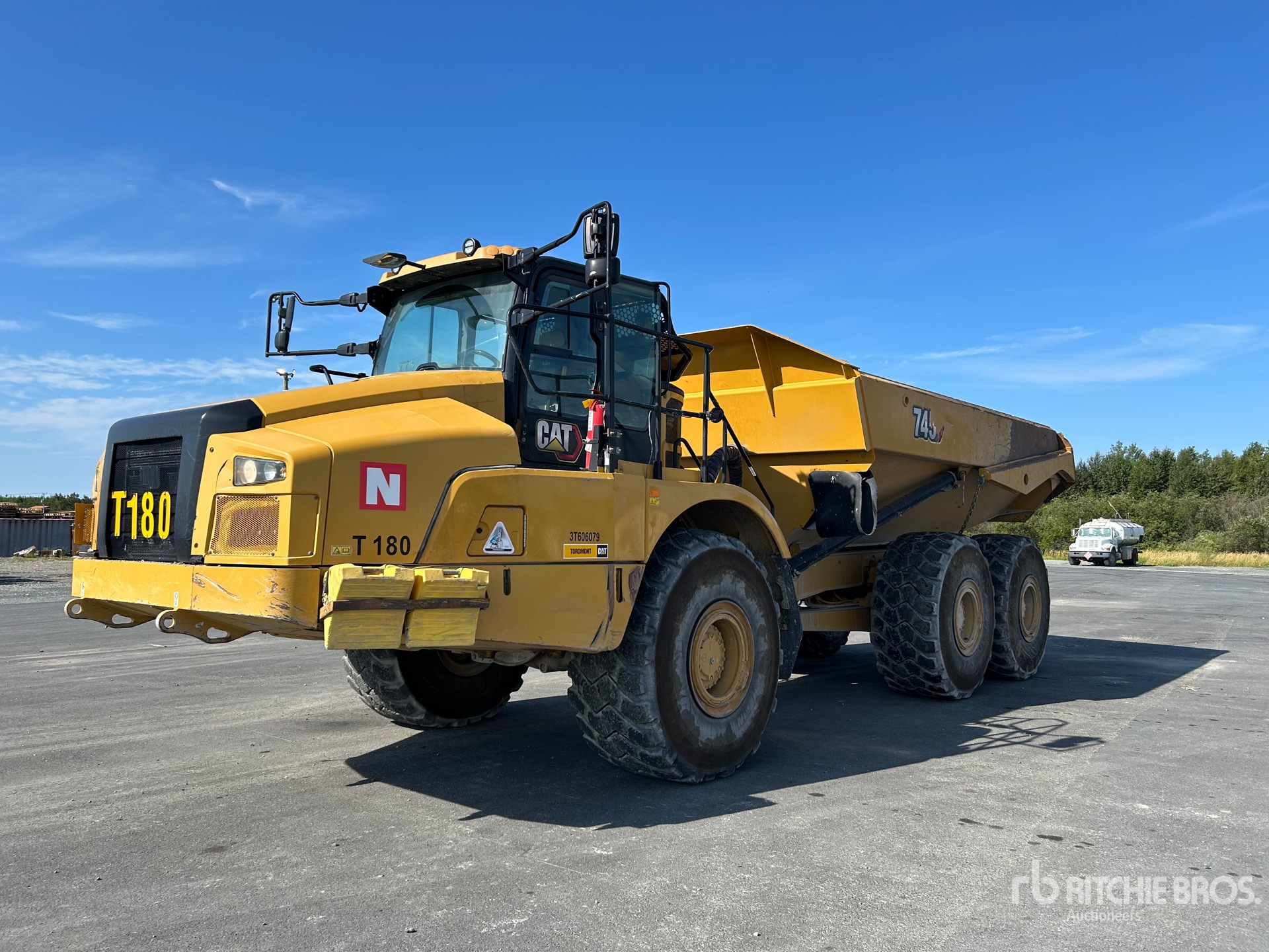 2023 Cat 745 Knickgelenkter Muldenkipper