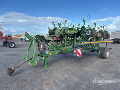 2019 Krone KWT 1300 13.1 m 3-Point 12 Rotor テッダー