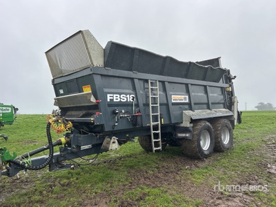 2022 Richard Western FBS18 Manure Spreader