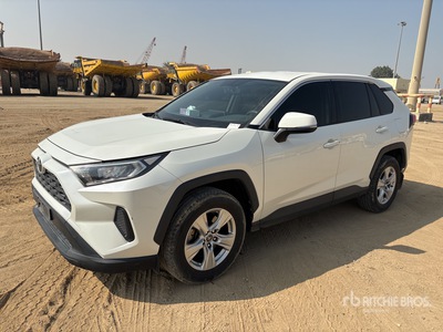 2019 Toyota RAV4 4WD SUV