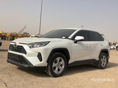 2019 Toyota RAV4 4WD SUV