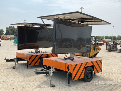 Quantity of (2) 2021 Sirius Solar Tow Behind Tablero de publicaciones