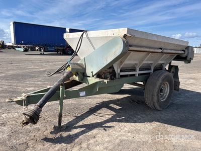 2000 Marshall 825 T S/A 2500 kg Rozsiewacz nawozów