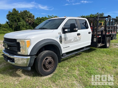 2017 Ford F-550 XL 4x2 Crew Cab ユーティリティトラック