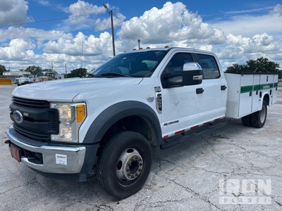 2017 Ford F-550 XL 4x2 Crew Cab ユーティリティトラック