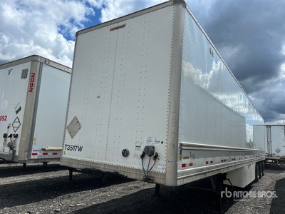 2017 Manac 94353A321 53 ft x 102 in Tri/A Van Trailer