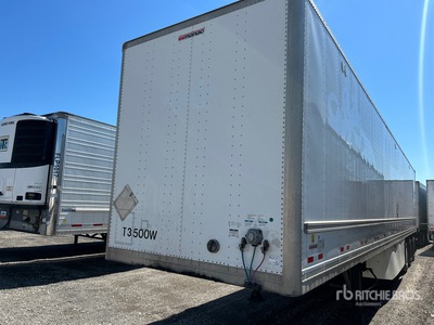 2017 Manac 94353A321 53 ft x 102 in Tri/A Van Trailer