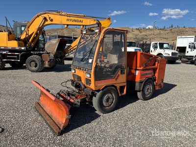 2008 Holder C242 Municipal Tractor