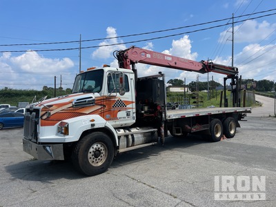 Fassi F360SE 7250 lb Knuckle Boom on 2014 Western Star 4700SB Crane Truck