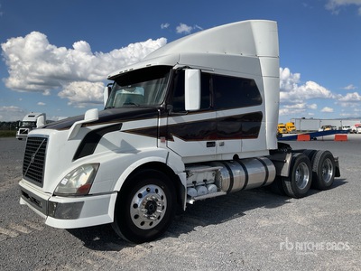2014 Volvo VNL 6x4 Tractocamion con Dormitorio / T/A Sleeper Truck Tractor