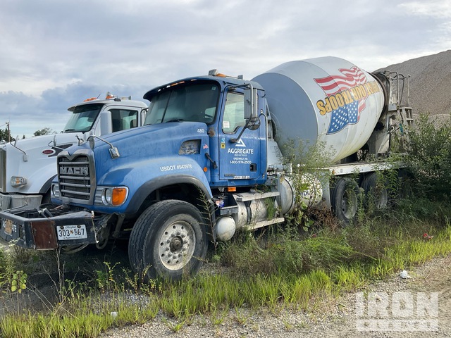 CAMIóN REVOLVEDOR 2003 MACK MCNEILUS 10.5 CYD