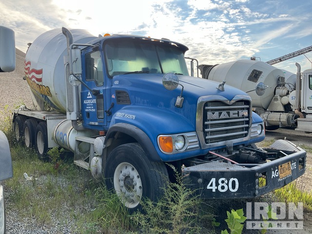 CAMIóN REVOLVEDOR 2003 MACK MCNEILUS 10.5 CYD