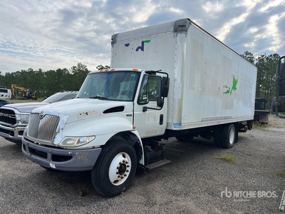 2012 International 4300 4x2 Camion fourgon
