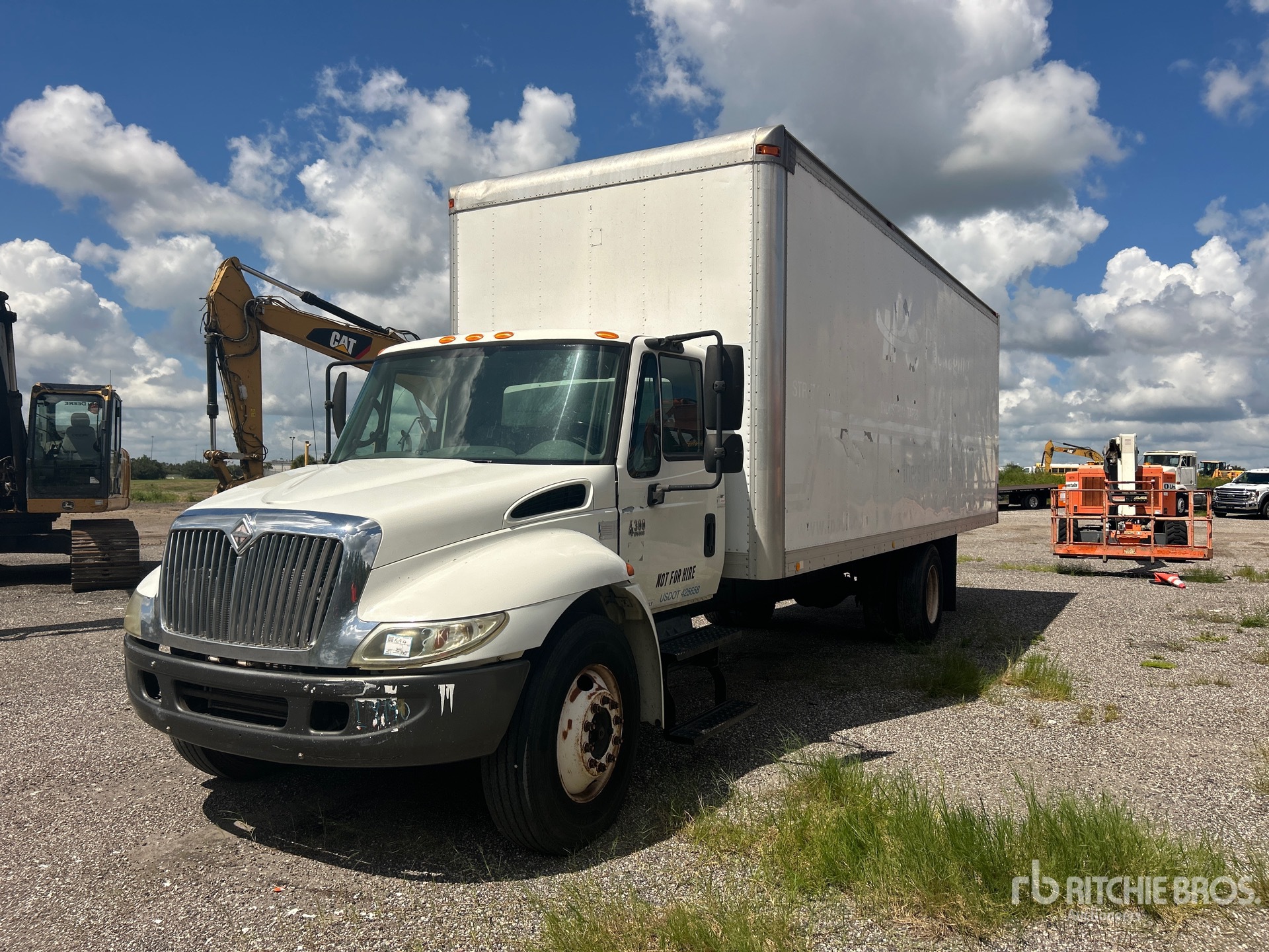 2007 International 4300 Van Truck