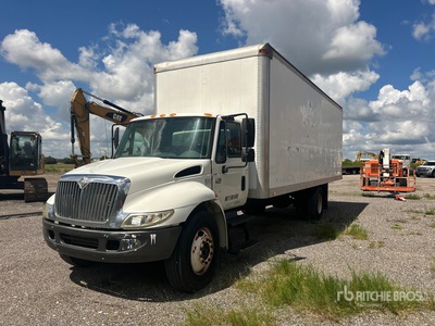 2007 International 4300 Van Truck