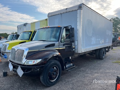 2008 International 4300 4x2 Camion fourgon
