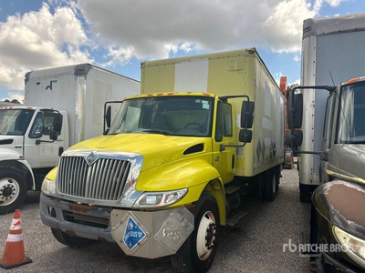 2004 International 4200 Van Truck