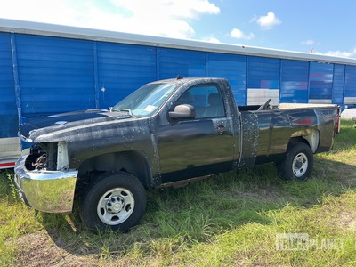 2009 Chevrolet Silverado 2500 4x2 بيك اب (Inoperable)