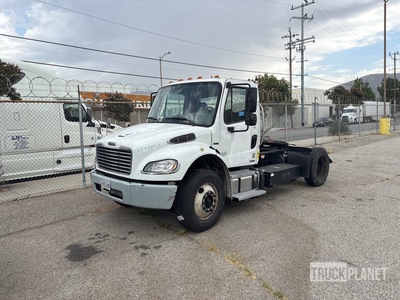 2011 Freightliner Business Class M2 Hybrid 4x2 S/A Day Cab Truck Tractor
