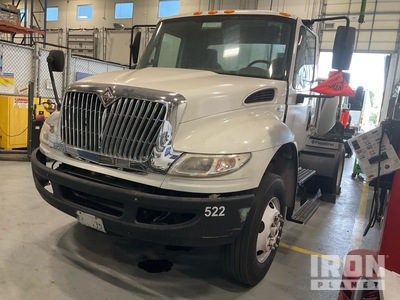 2010 International 4400 4x2 Maxxforce 4x2 S/A Day Cab Truck Tractor