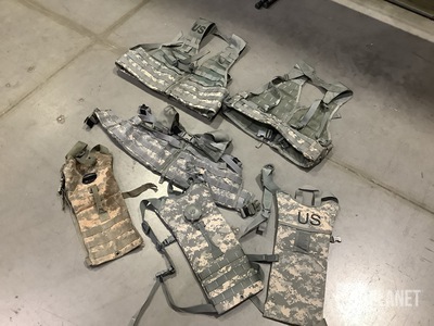 (205) Hydration System Carriers & (317) Fighting Load Carriers