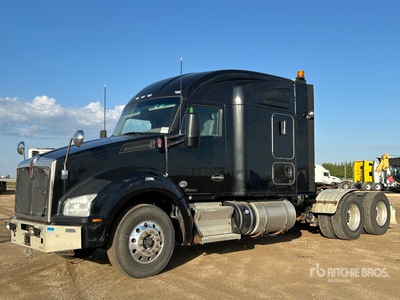 2019 Kenworth T880 6x4 T/A Flatbed Truck