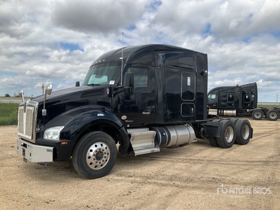 2019 Kenworth T880 T/A Flatbed Truck
