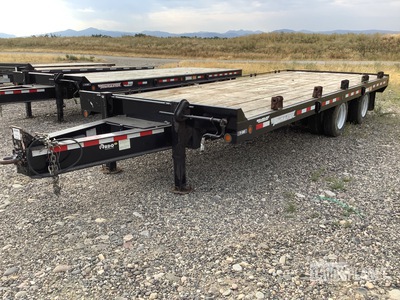2016 Towmaster 21 ft T/A Flatbed Trailer