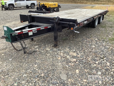 2016 Towmaster 22 ft T/A Flatbed Trailer