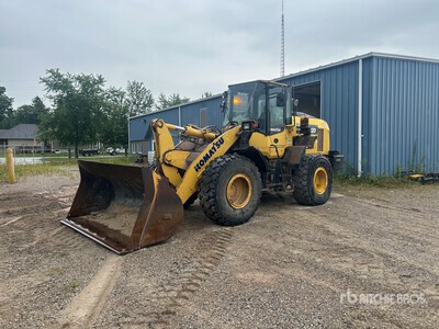 2018 Komatsu WA320-8 Pala gommata