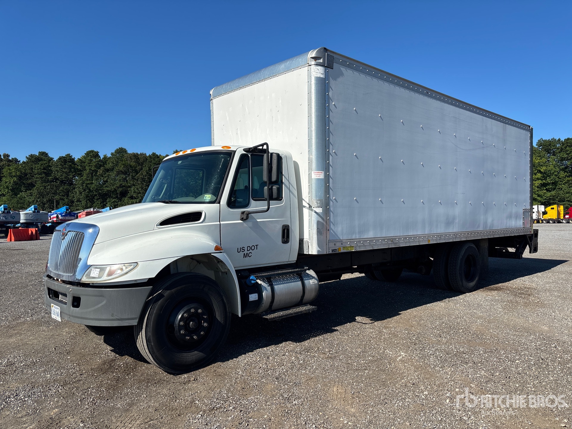 2017 International 4300 4x2 Kastenwägen