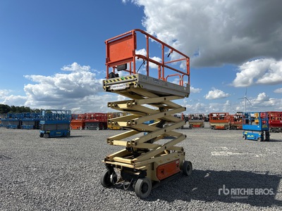 2013 JLG 3246ES Electric Scissor Lift