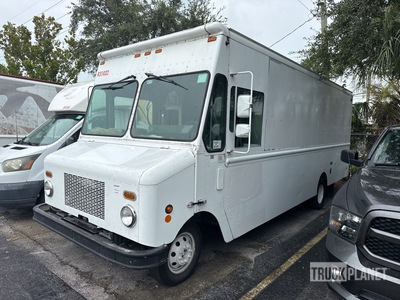 2006 Ford  4x2 Step Van