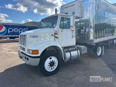 2002 International 8100 4x2 Cabeza Tractora Cabina Corta