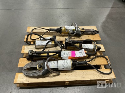 (5) Hurst Extrication Tools