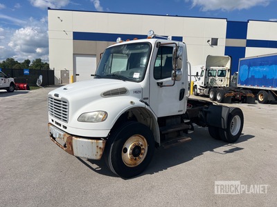 2007 Freightliner M2 4x2 S/A Day Cab Truck Tractor