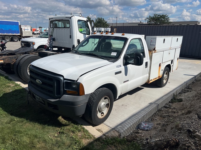 2007 Ford F-350 XL 4x2 Utility Truck