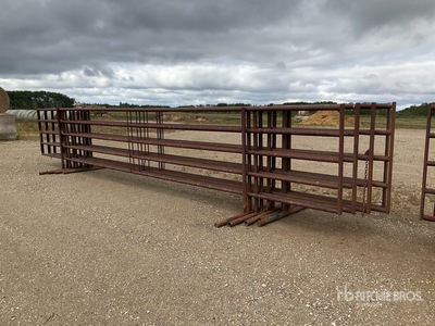 Quantity of (5) 2.5 in x 30 ft Freestanding Livestock Panel