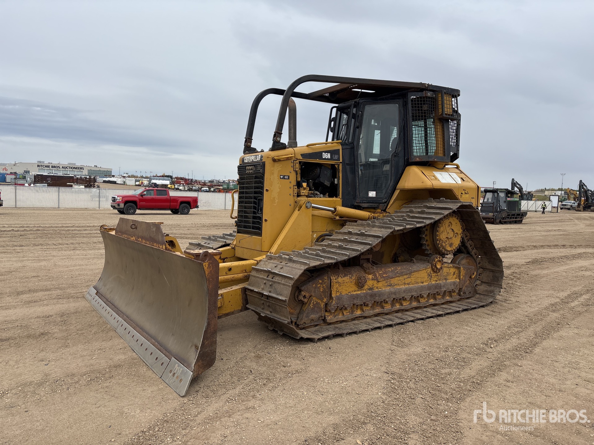 TOPADOR FRONTAL 2011 CATERPILLAR D6NLGP
