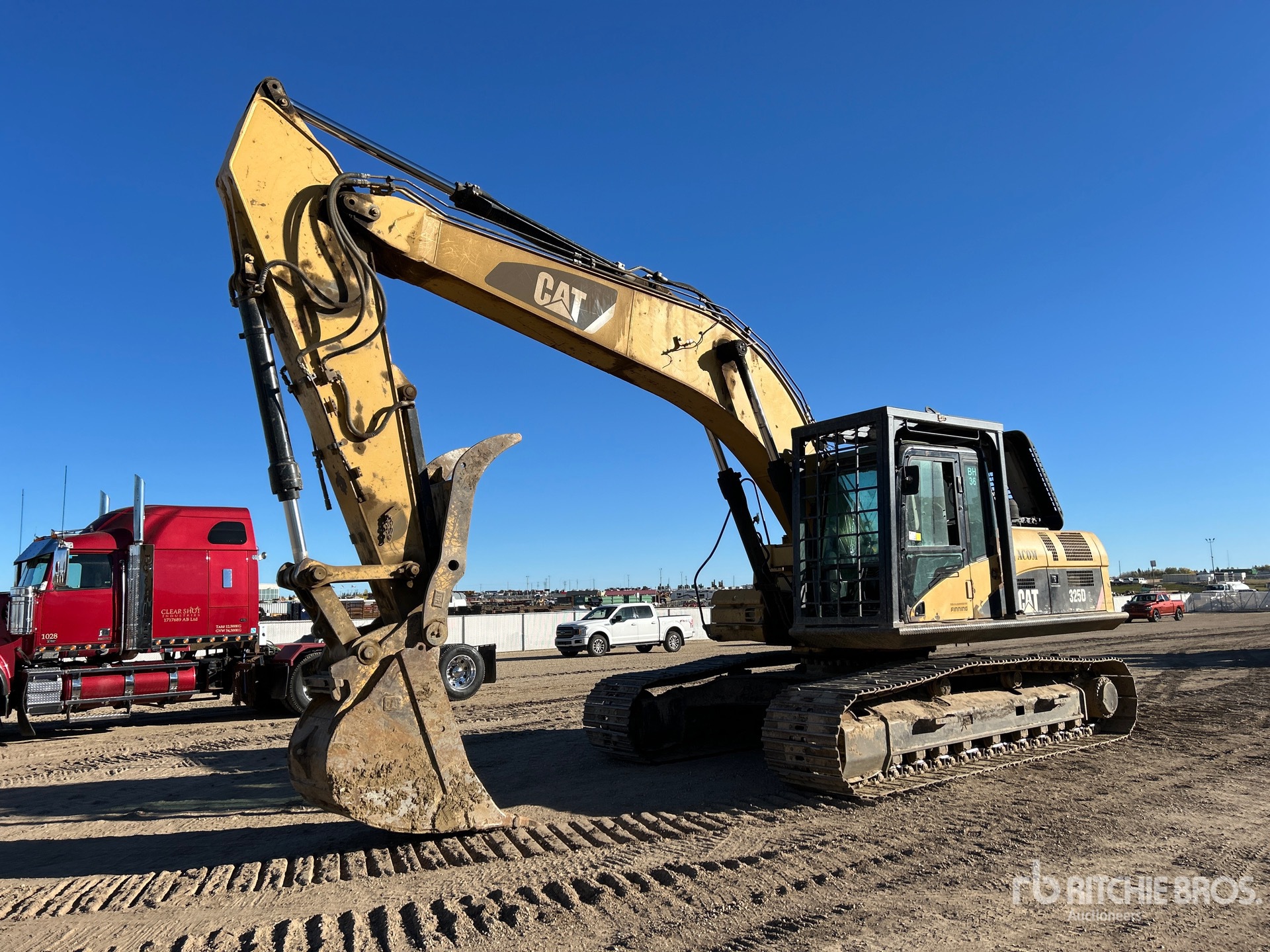 EXCAVADORA 2008 CATERPILLAR 325