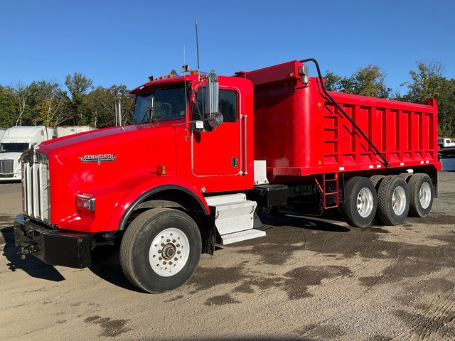 2004 Kenworth T800 8x4 Tri/A Dump Truck